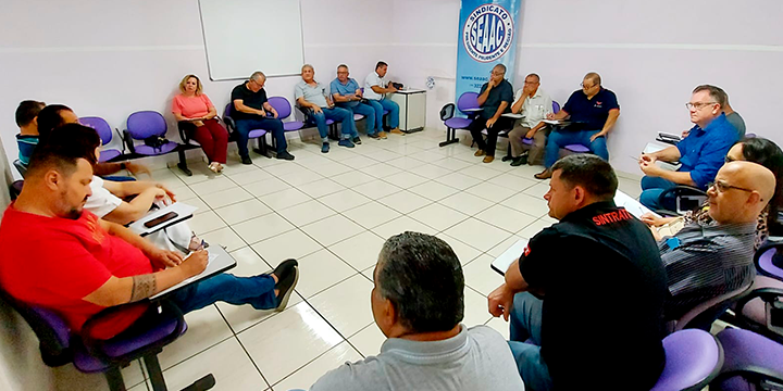 REUNIÃO DO CONSELHO ESCLARECE PONTOS SOBRE A OBRIGATORIEDADE DA CONTRIBU...