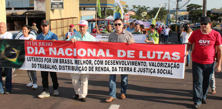 Movimento Sindical faz manifestação por pauta hitórica