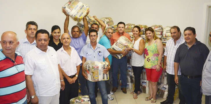 Conselho Intersindical faça doação de 2.500 kg de Alimentos ao Fundo Social Conselho Intersindical faça doação de 2.500 kg de Alimentos ao Fundo Social